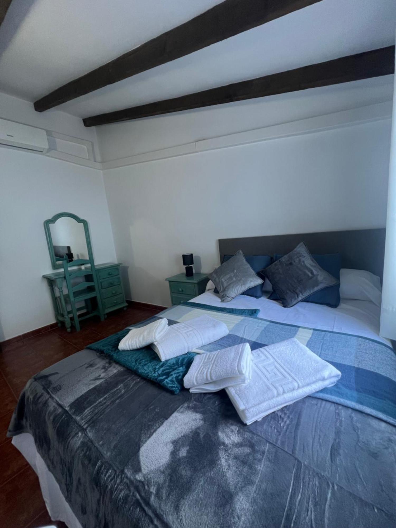 Casa Pancho Villa Zahara De La Sierra Eksteriør billede